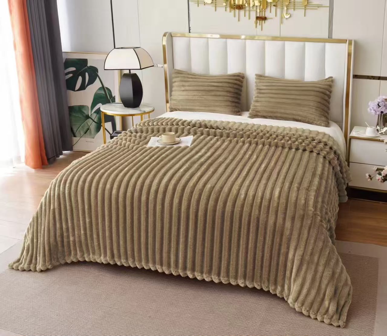 Flannel Bedspread with Pillowcases - Image 2