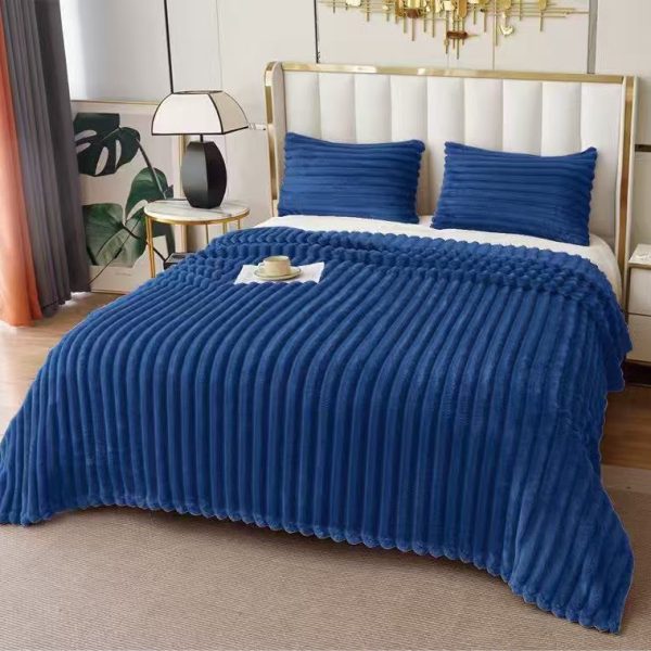 Flannel Bedspread with Pillowcases